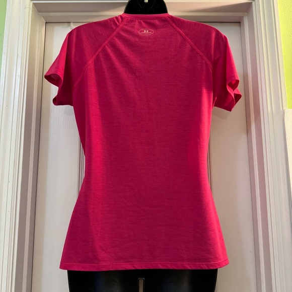 Under Armour V-Neck Hot Pink Short Sleeve Tee Shirt - Picture 4 of 8